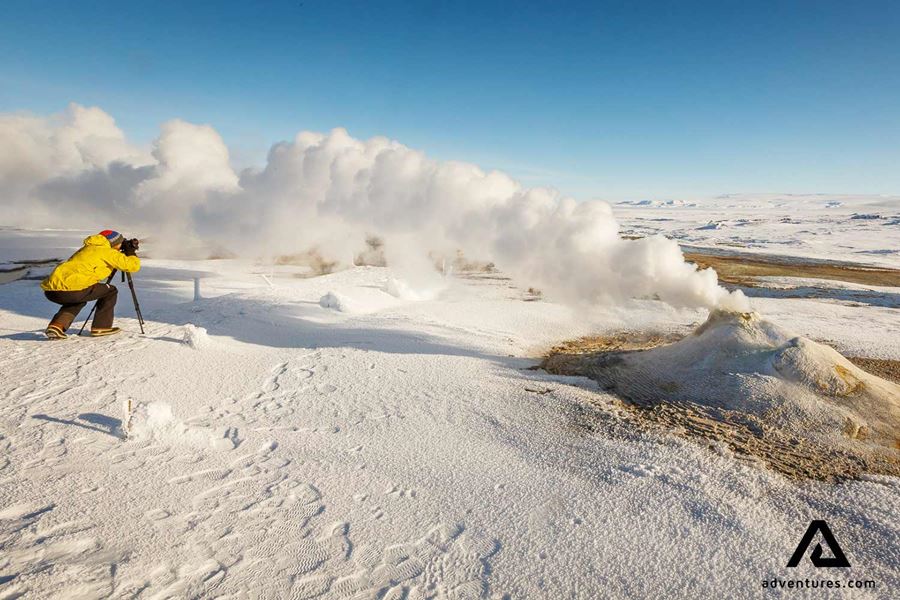 taking pictures of hveravellir