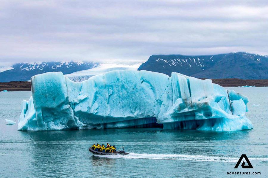 zodiac boat in jokulsarlon