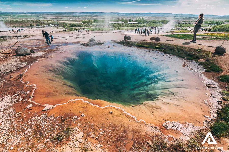 geothermal geysir area