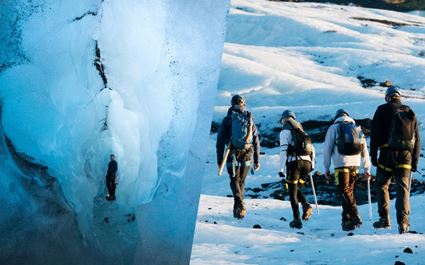 A l’intérieur du glacier – Excursion spéléologique