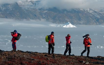 Arctic cruise through the northwest passage
