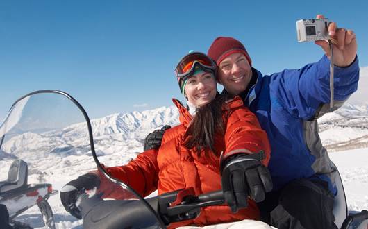 Snowmobiling for Beginners: Ultimate Guide