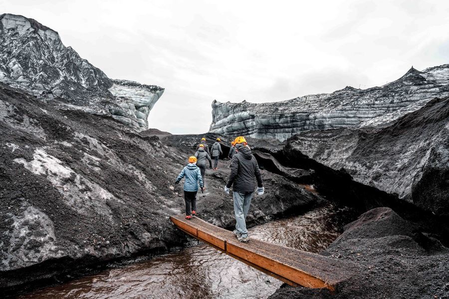 Tourists Walking Stream Katla