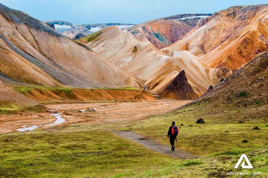 hiking landmannalaugar paths