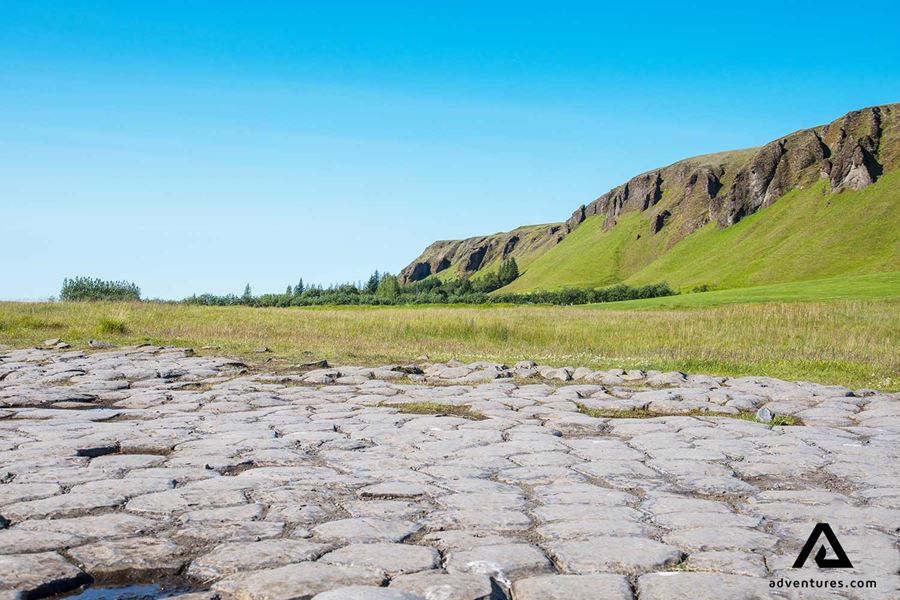 kirkjugolf church floor rock formations